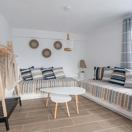 Luxury Apartment En Lefko Poros Town Exterior photo