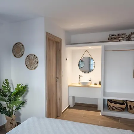 Luxury Apartment En Lefko Poros Town Exterior photo