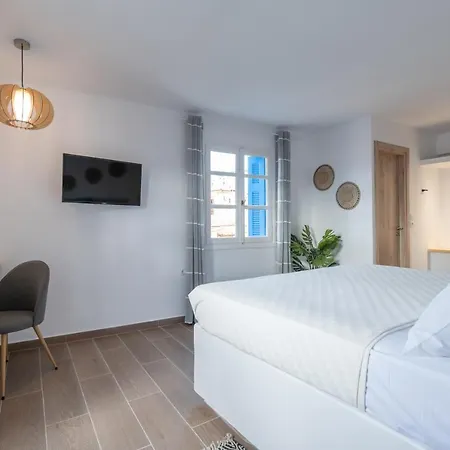 Luxury Apartment En Lefko Poros Town Exterior photo